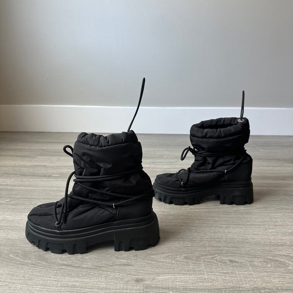 RAYE Bansko Puffer Snow Boots in Black - Picture 4 of 14